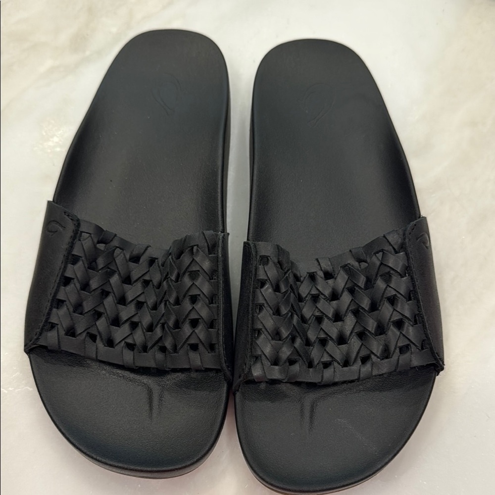 OluKai Kamola New never worn. Sleek Black Braided Sandals with Comfort Sole